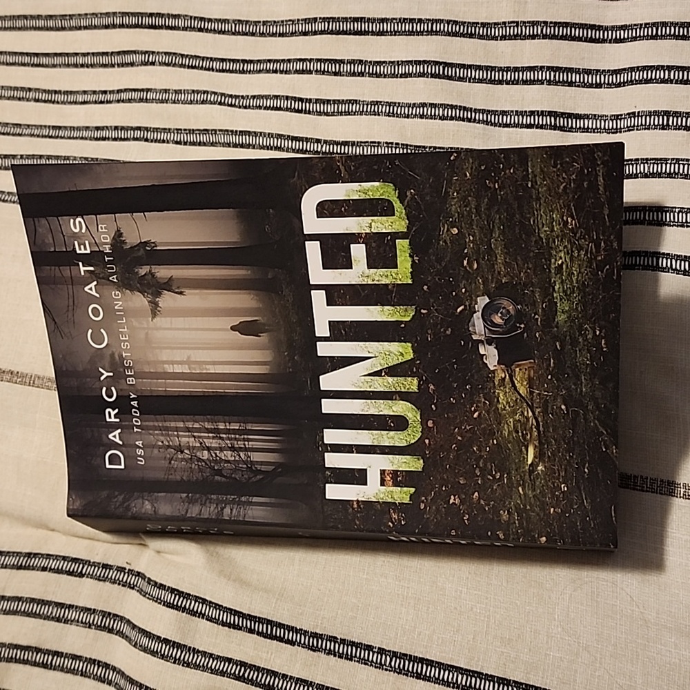 Darcy coates hunted book